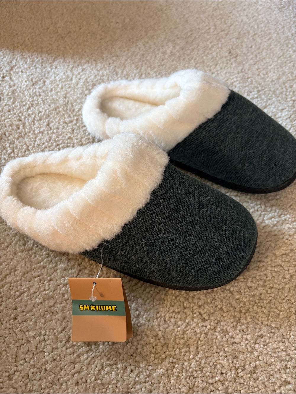 SNXKUME Women’s Soft Plush Lightweight Gray Slippers Size 9-10  NWT
